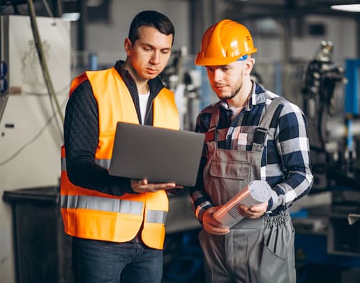 Trabajadores en planta